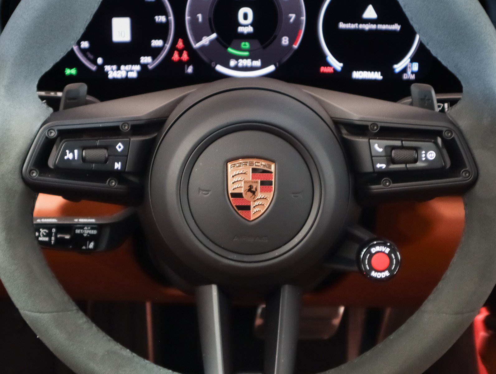 Certified 2025 Porsche 911 Targa 4 GTS AWD/4WD image 18