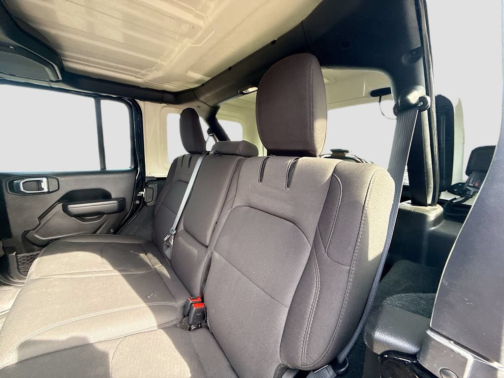 Used 2023 Jeep Wrangler Unlimited w/ Cold Weather Group AWD/4WD image 27