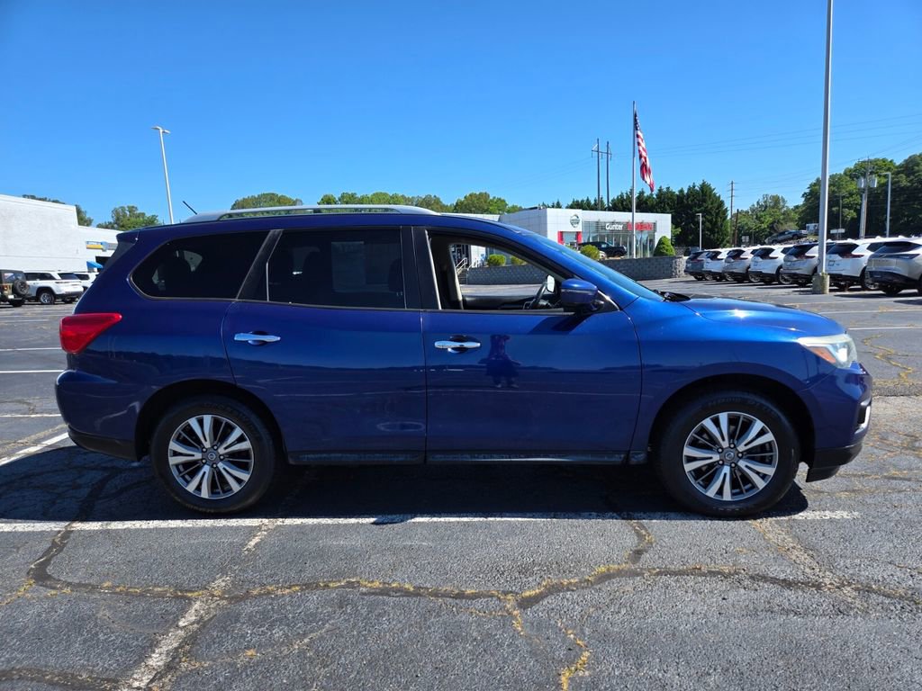 Used 2017 Nissan Pathfinder SV AWD/4WD image 6