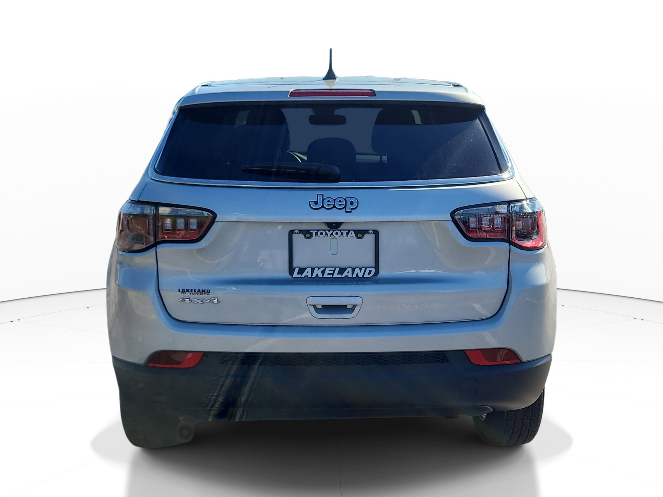 Used 2025 Jeep Compass Sport image 6