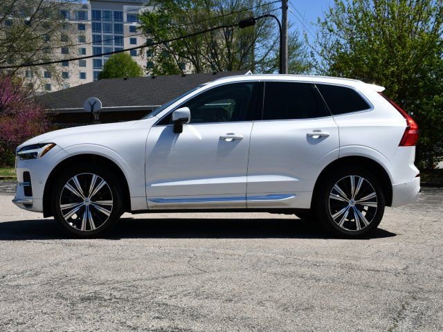 Used 2023 Volvo XC60 B5 Plus w/ Climate Package AWD/4WD image 4