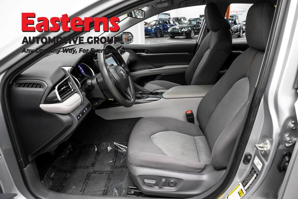 Used 2020 Toyota Camry LE FWD image 13