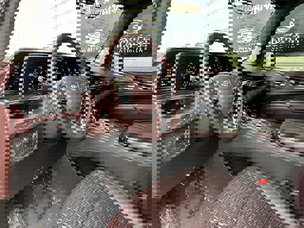 Used 2022 Cadillac Escalade Premium Luxury Platinum w/ Heavy-Duty Trailer Package image 10