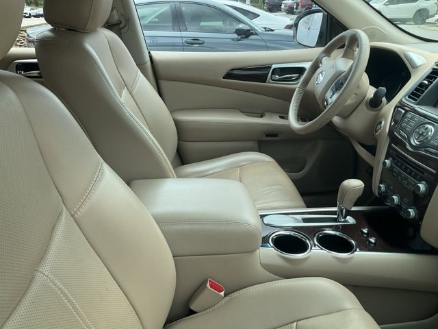 Used 2015 Nissan Pathfinder Platinum image 6