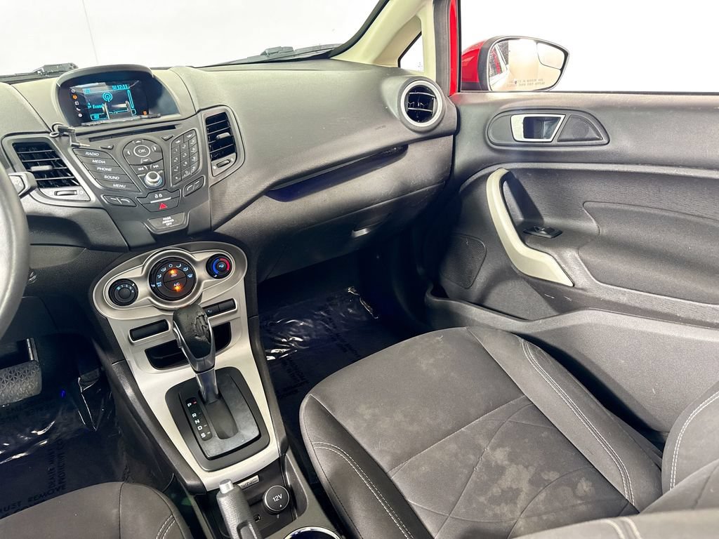 Used 2015 Ford Fiesta SE FWD image 23