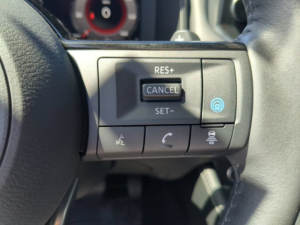 Used 2023 Nissan Rogue Platinum w/ Platinum Premium Package FWD image 30