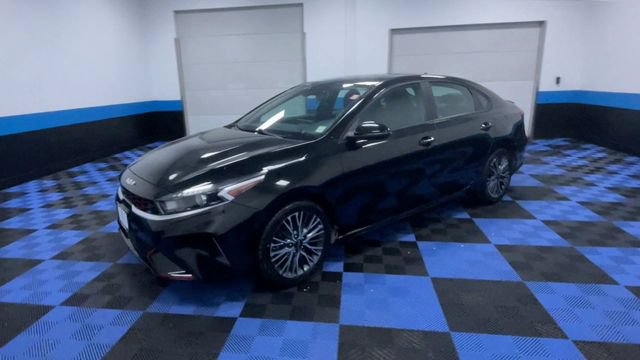 Used 2023 Kia Forte GT-Line w/ GT-Line Premium Package FWD image 4