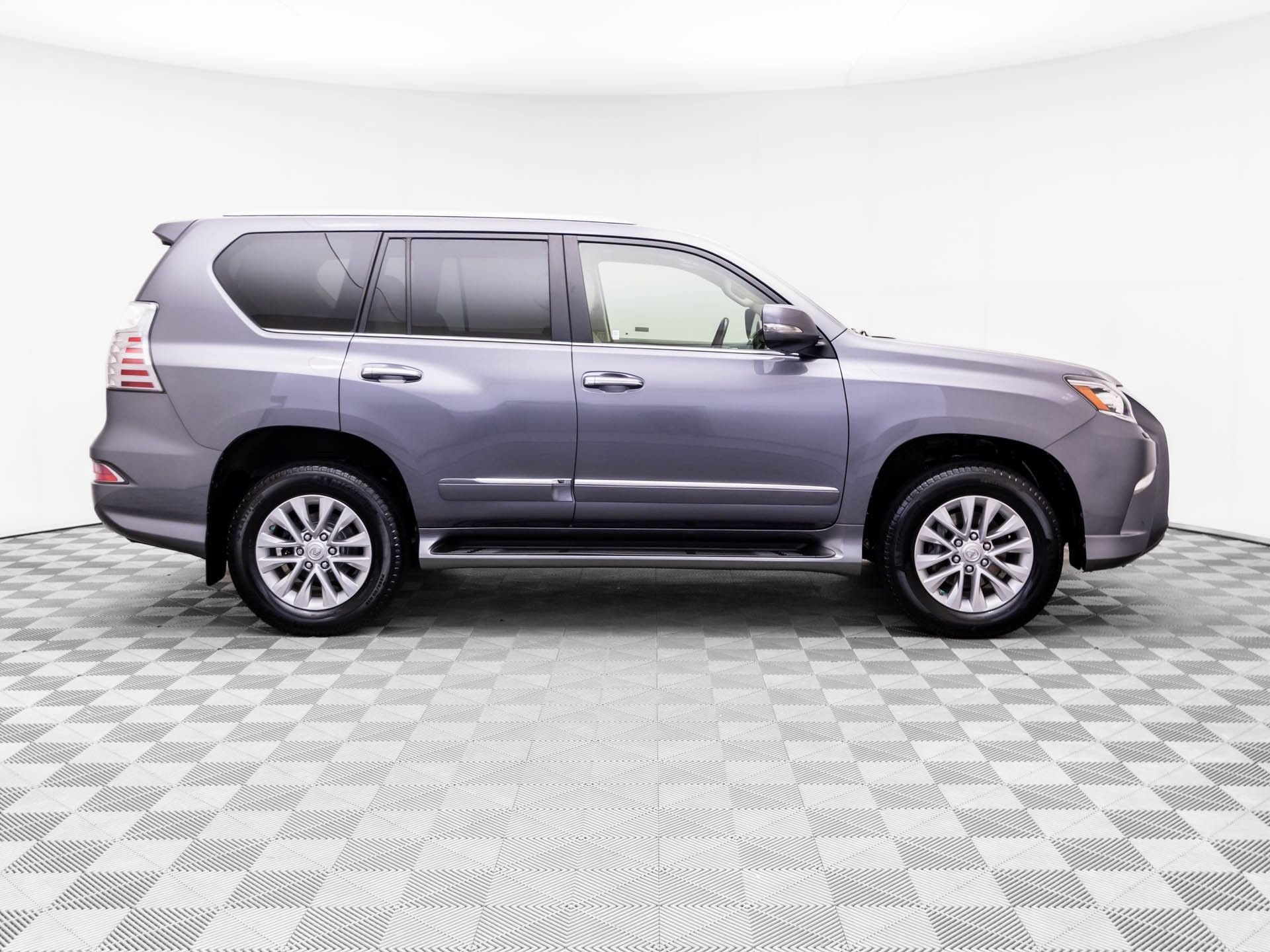 Used 2019 Lexus GX 460 Premium w/ Premium Package AWD/4WD image 6