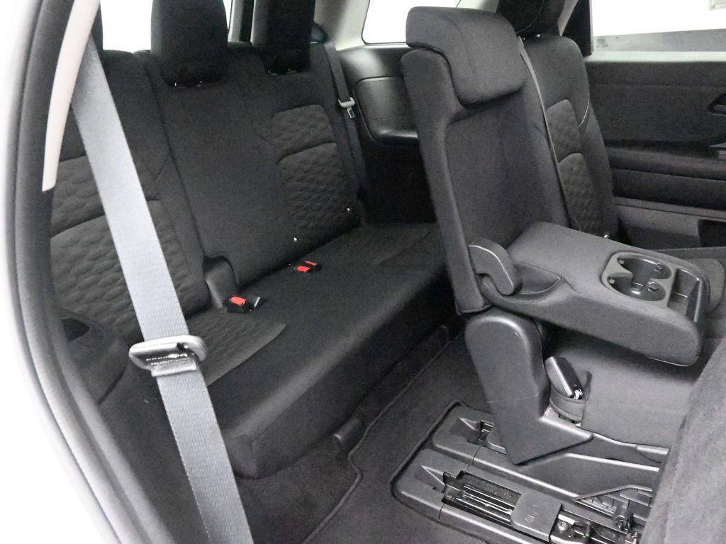 Used 2024 Nissan Pathfinder SV image 23