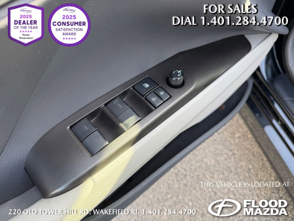 Used 2022 Toyota Camry LE image 9