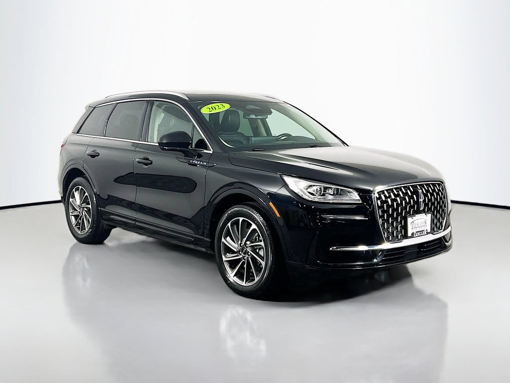Used 2023 Lincoln Corsair Grand Touring AWD/4WD image 3