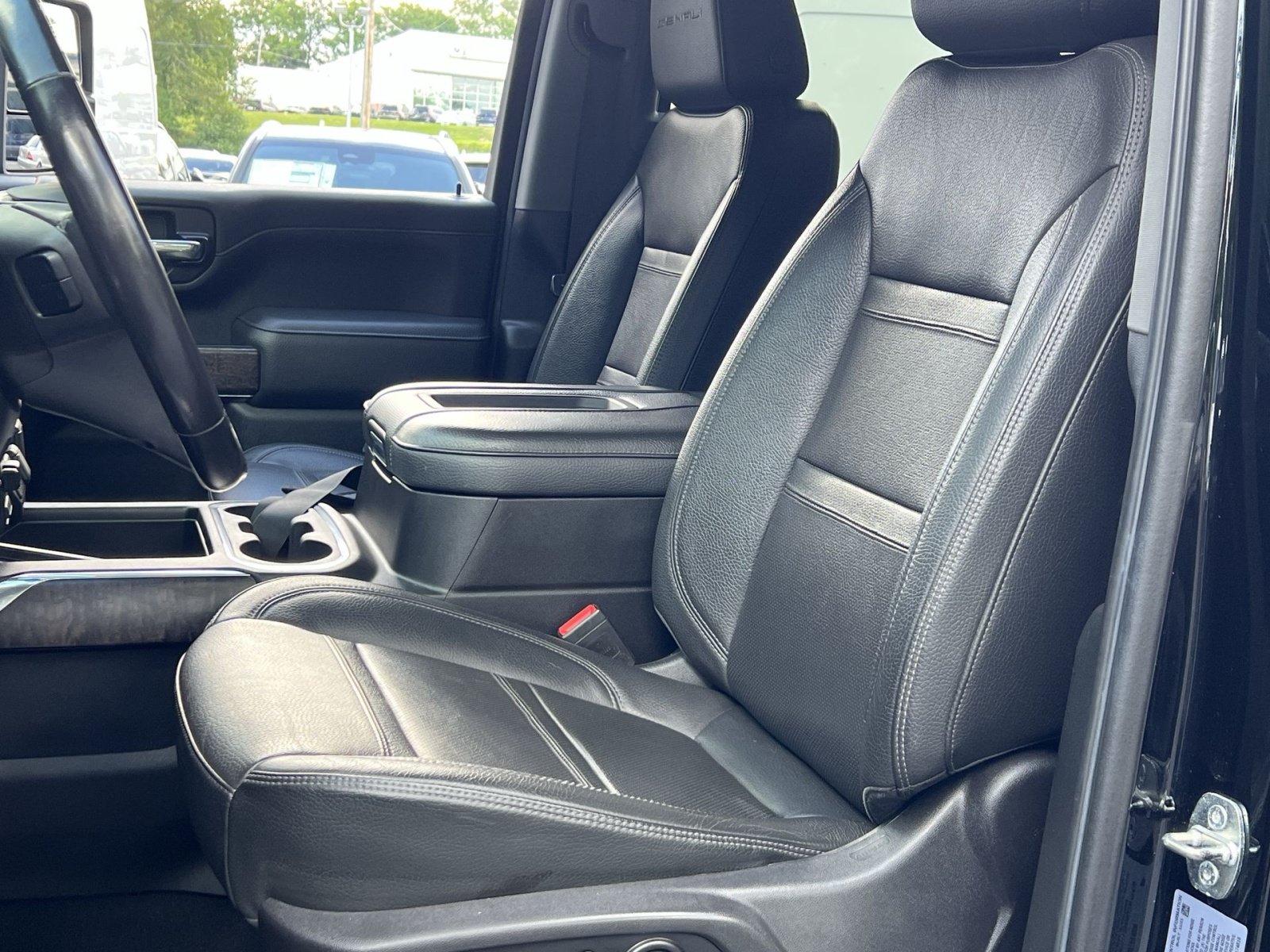 Used 2022 GMC Sierra 2500 Denali w/ Denali Ultimate Package AWD/4WD image 18