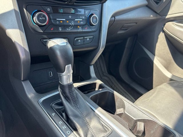 Used 2017 Ford Escape SE w/ SE Leather Comfort Package AWD/4WD image 16
