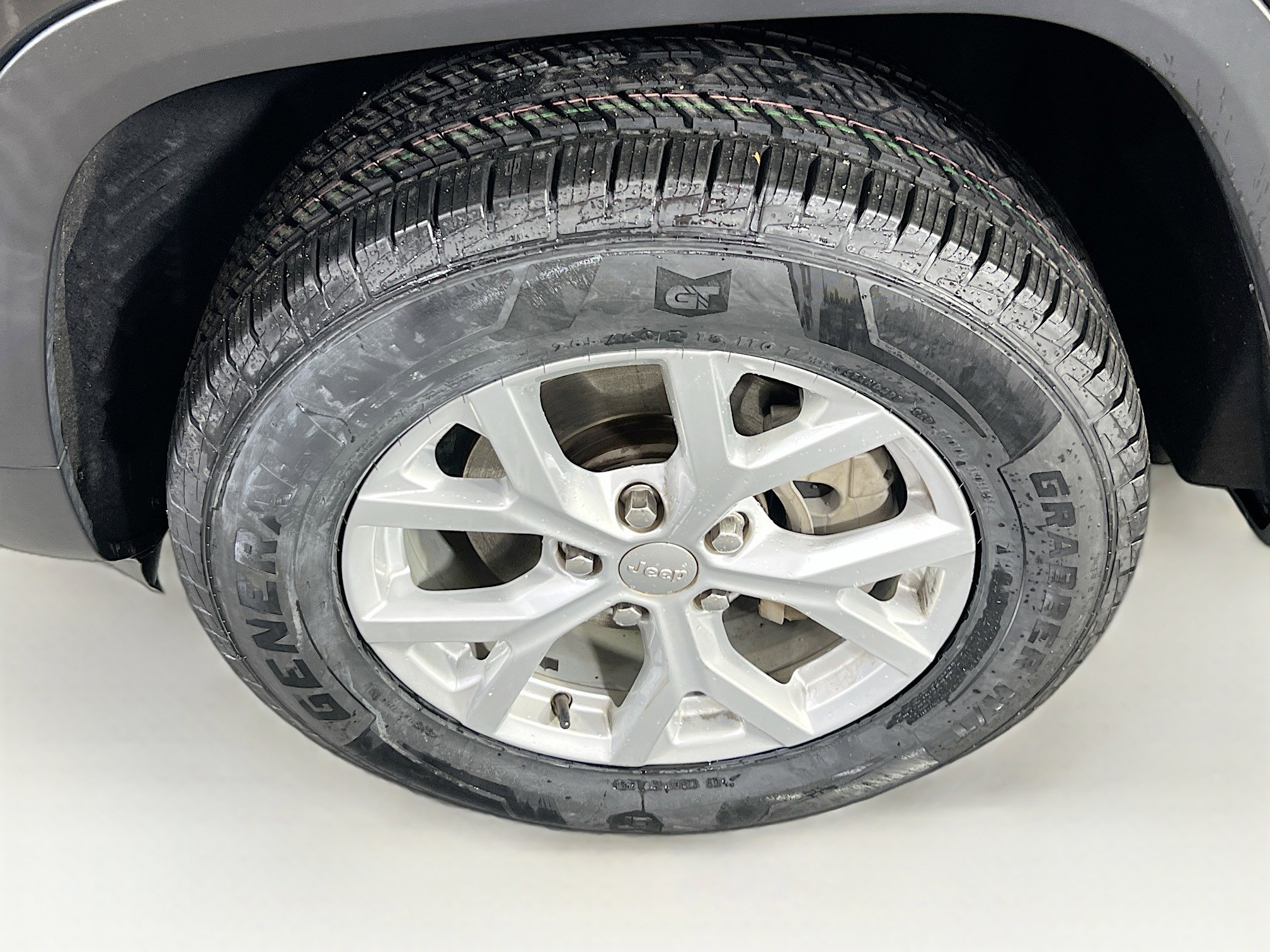 Used 2023 Jeep Grand Cherokee Limited AWD/4WD image 30