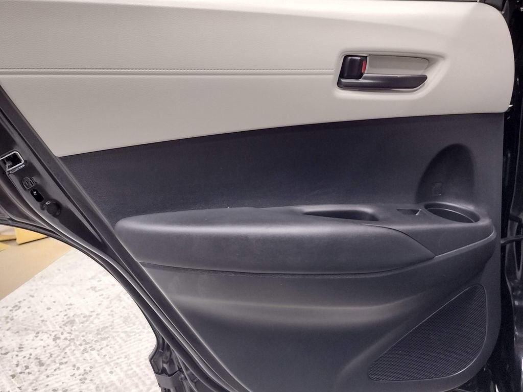 Used 2024 Toyota Corolla Cross L image 27