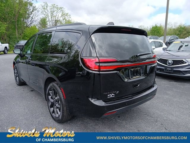 New 2027 Chrysler Pacifica Limited w/ S Appearance Package AWD/4WD image 4