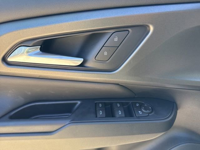 New 2026 Chevrolet Equinox EV LT image 31