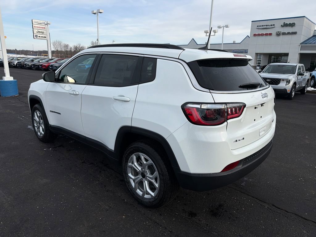 New 2026 Jeep Compass Latitude image 3