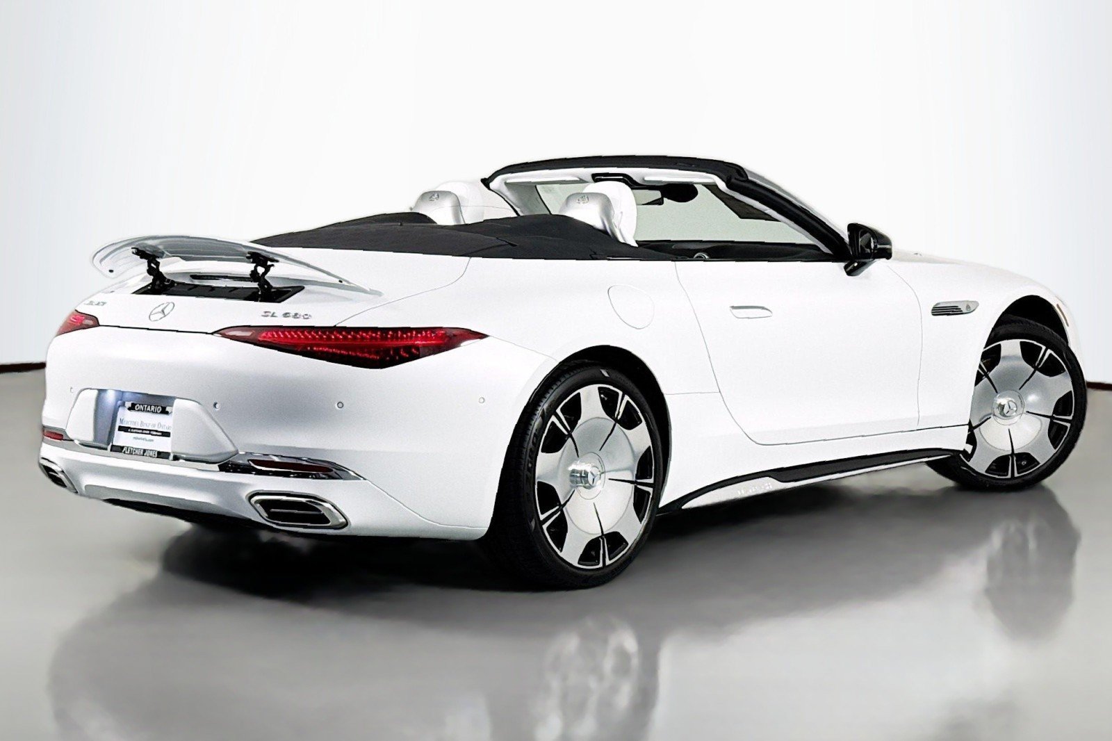 New 2026 Mercedes-Benz Maybach SL 680 image 13