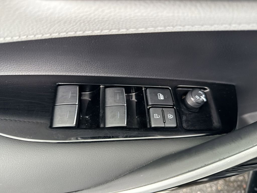 Used 2023 Toyota Corolla XSE image 15