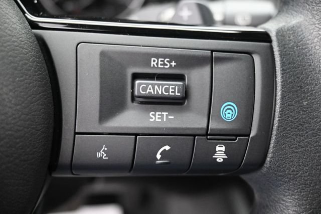 Used 2023 Nissan Rogue SV FWD image 17