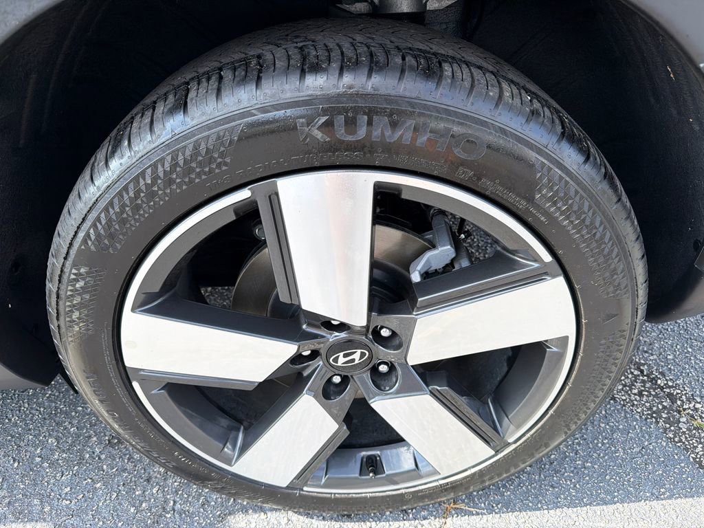 Used 2024 Hyundai Santa Fe Limited FWD image 20