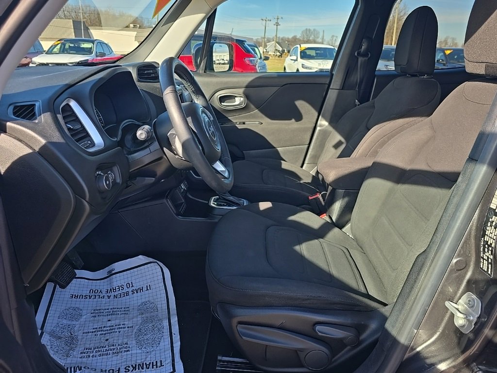 Certified 2019 Jeep Renegade Latitude image 14