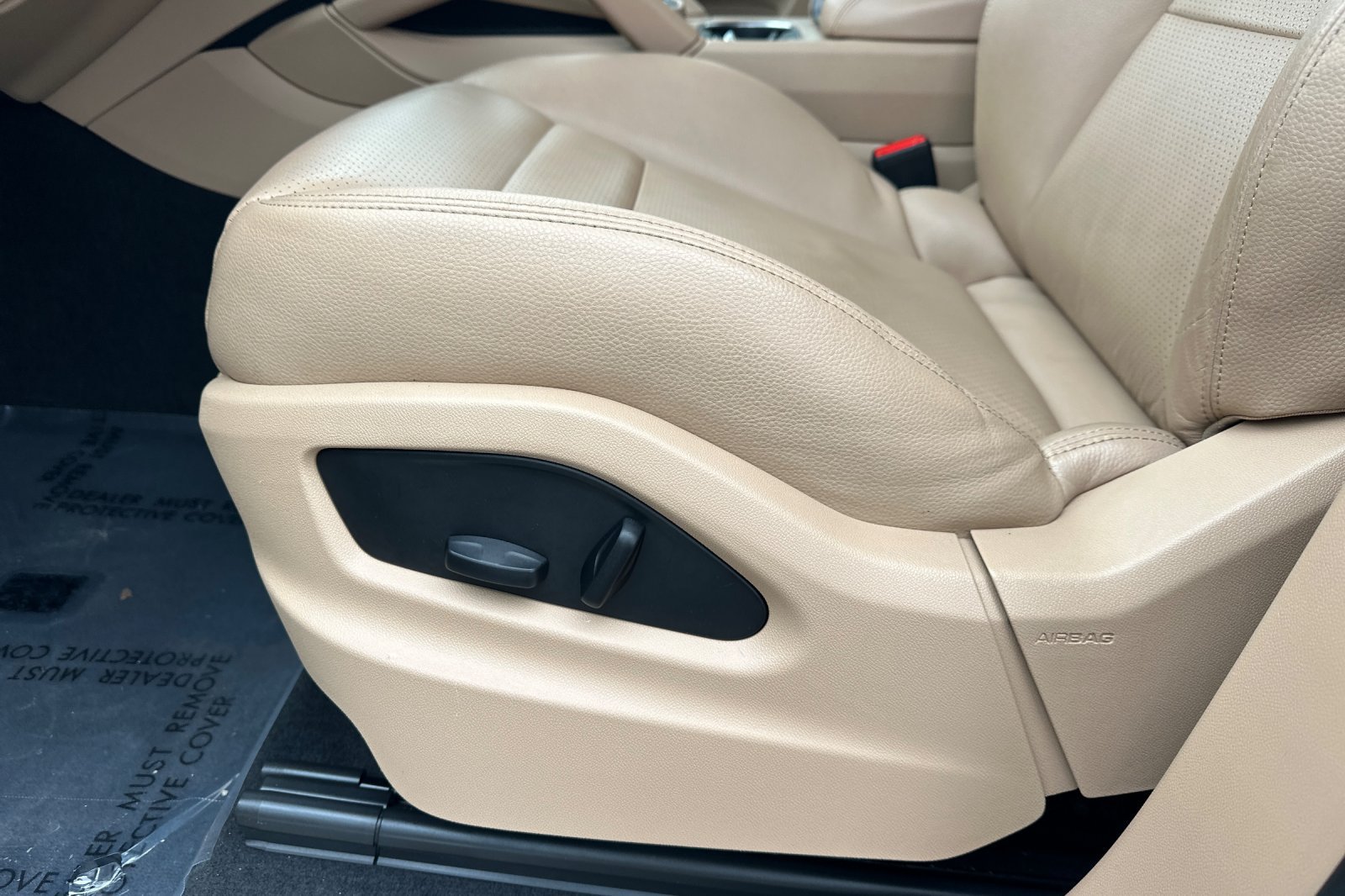 Used 2023 Porsche Cayenne AWD/4WD image 12