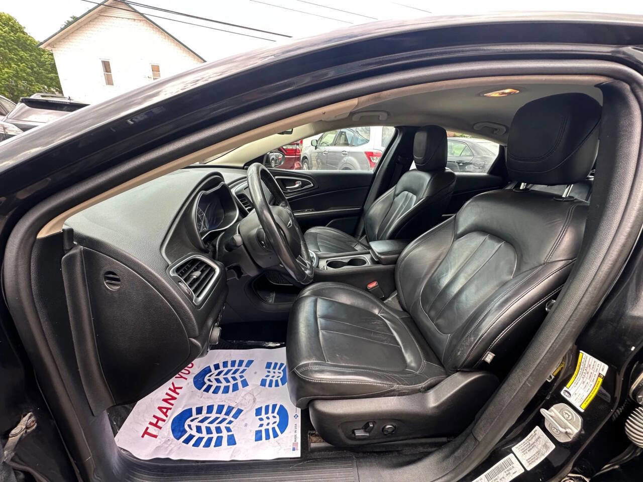 Used 2017 Chrysler 200 Limited Platinum image 9