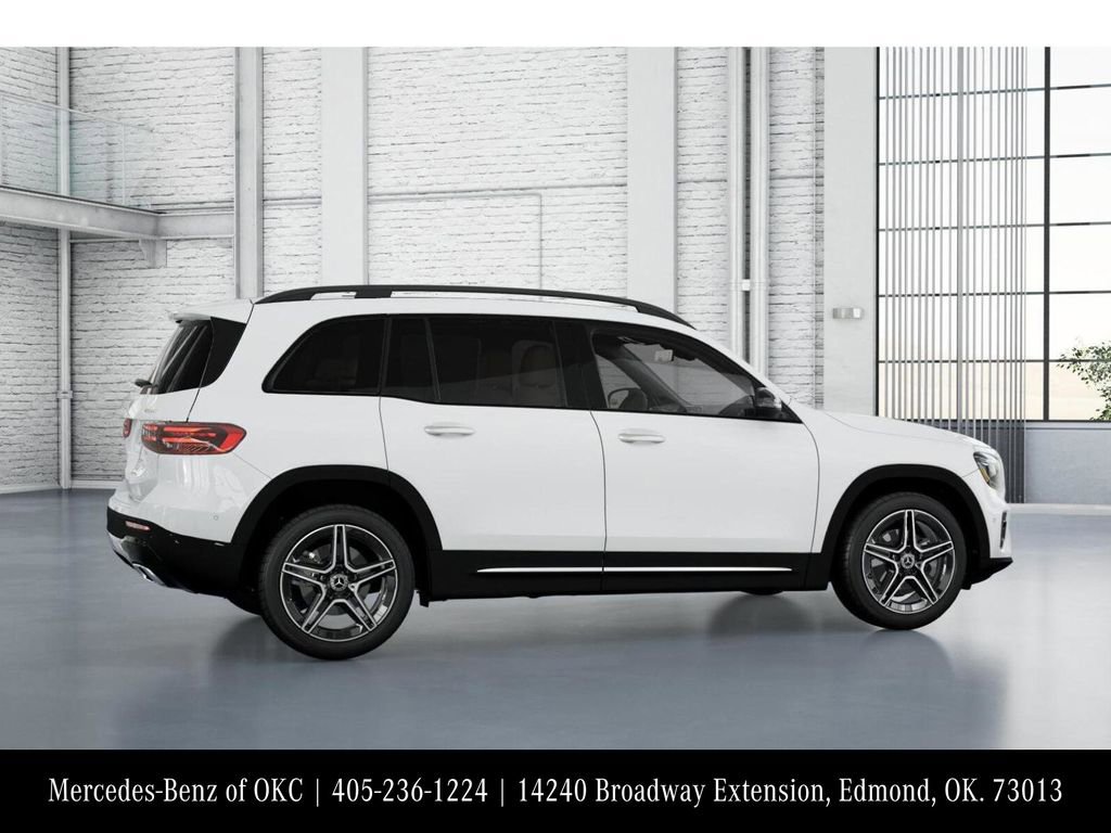 Used 2026 Mercedes-Benz GLB 250 4MATIC image 18