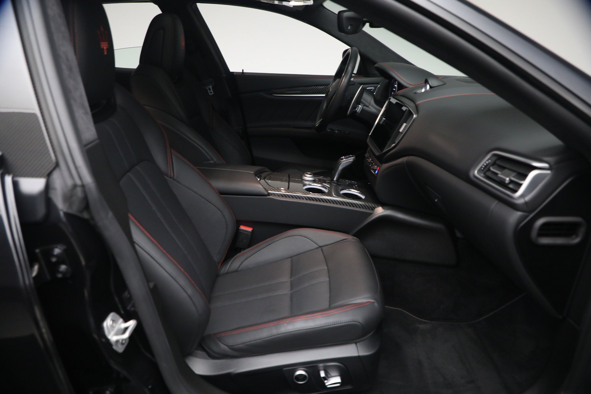 Certified 2023 Maserati Ghibli Modena Q4 AWD/4WD image 16