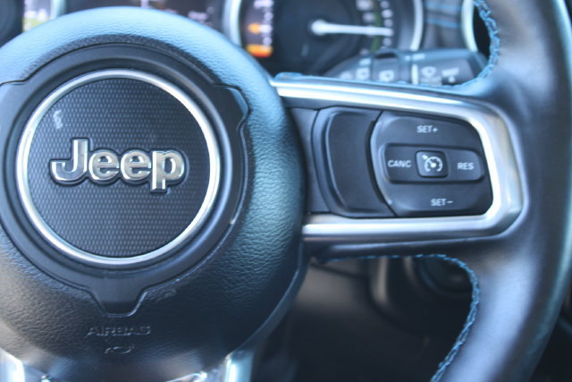 Used 2022 Jeep Wrangler Unlimited Rubicon 4xe w/ Dual Top Group AWD/4WD image 17