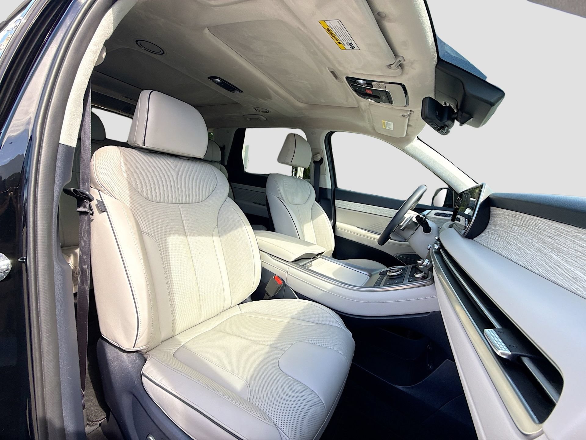 Used 2025 Hyundai Palisade Calligraphy FWD image 13