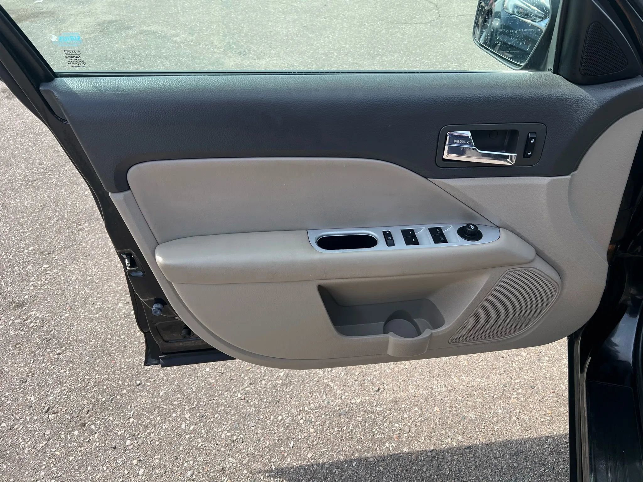 Used 2011 Mercury Milan Premier image 23