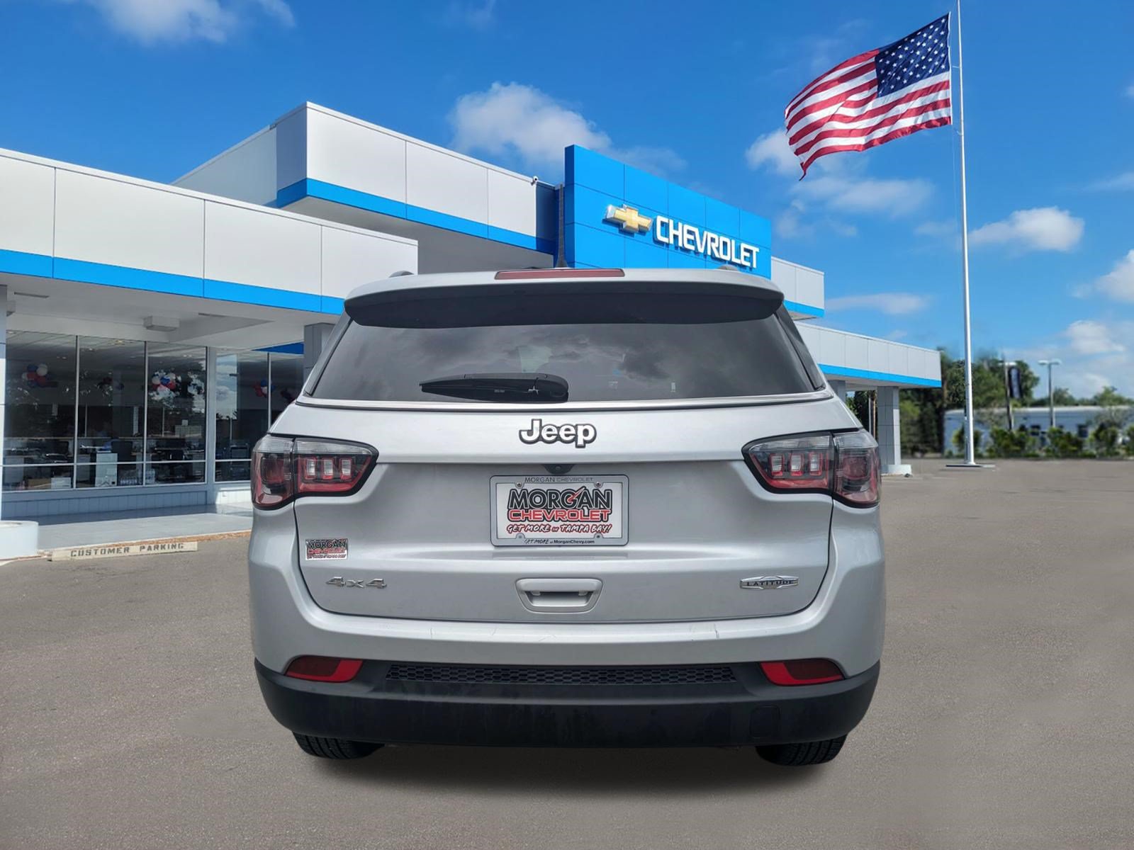 Used 2025 Jeep Compass Latitude AWD/4WD image 4