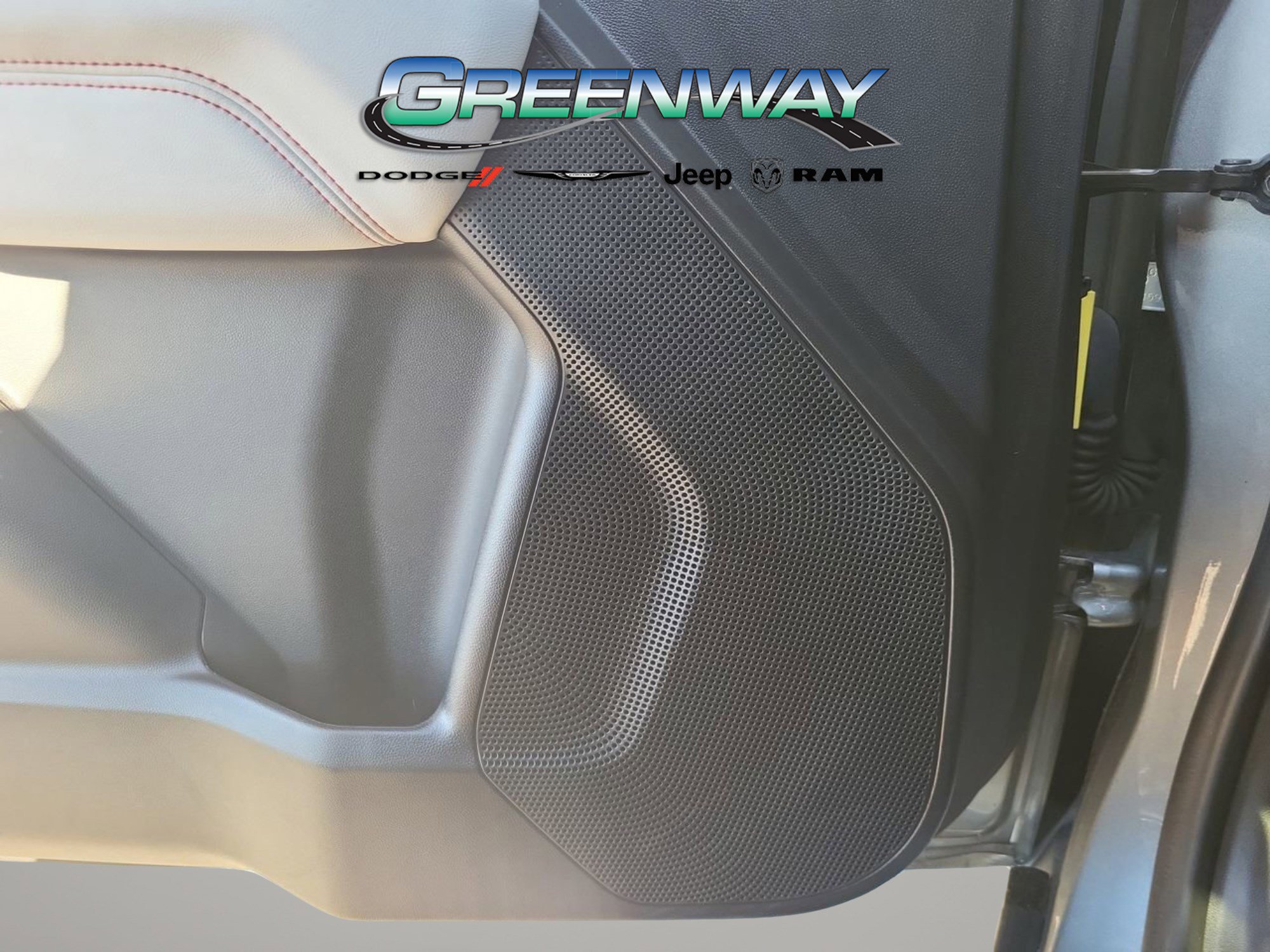 Used 2024 GMC Canyon AT4X image 17