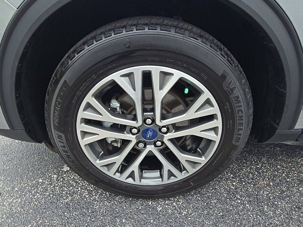 Used 2022 Ford Escape SEL image 32