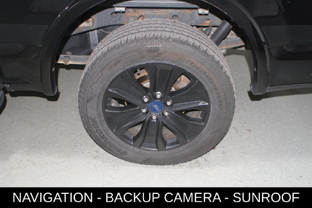 Used 2019 Ford F150 XLT w/ Equipment Group 302A Luxury AWD/4WD image 9