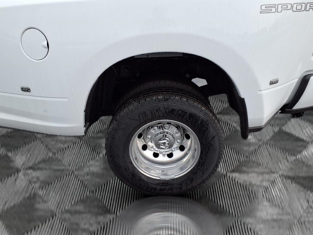 New 2027 RAM 3500 Laramie AWD/4WD image 23