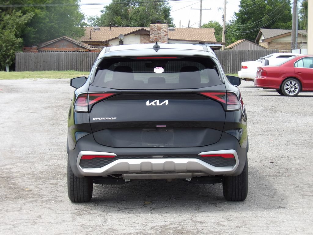 Used 2025 Kia Sportage LX FWD image 7