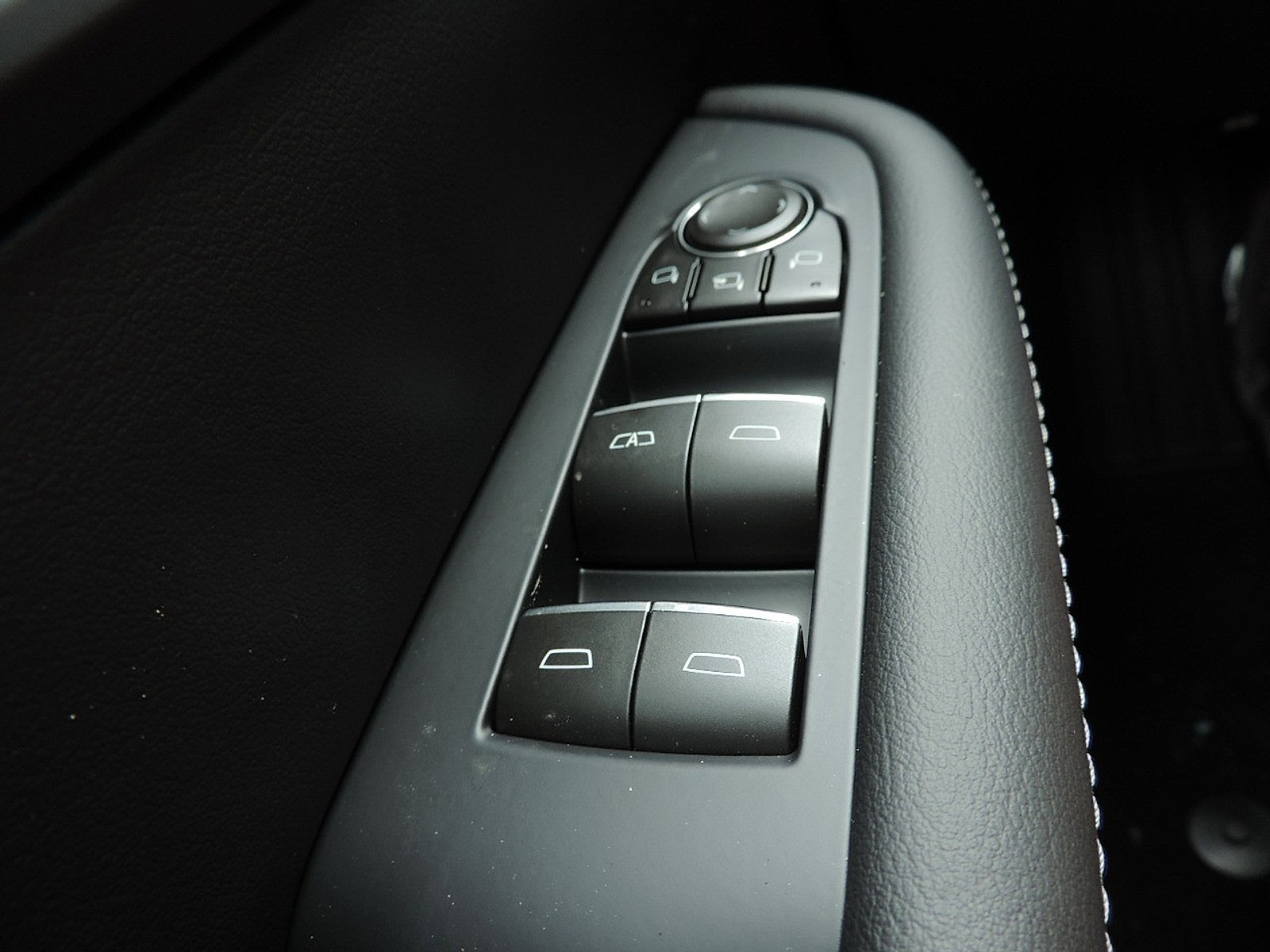 New 2026 Buick Enclave Avenir w/ Super Cruise Package FWD image 24