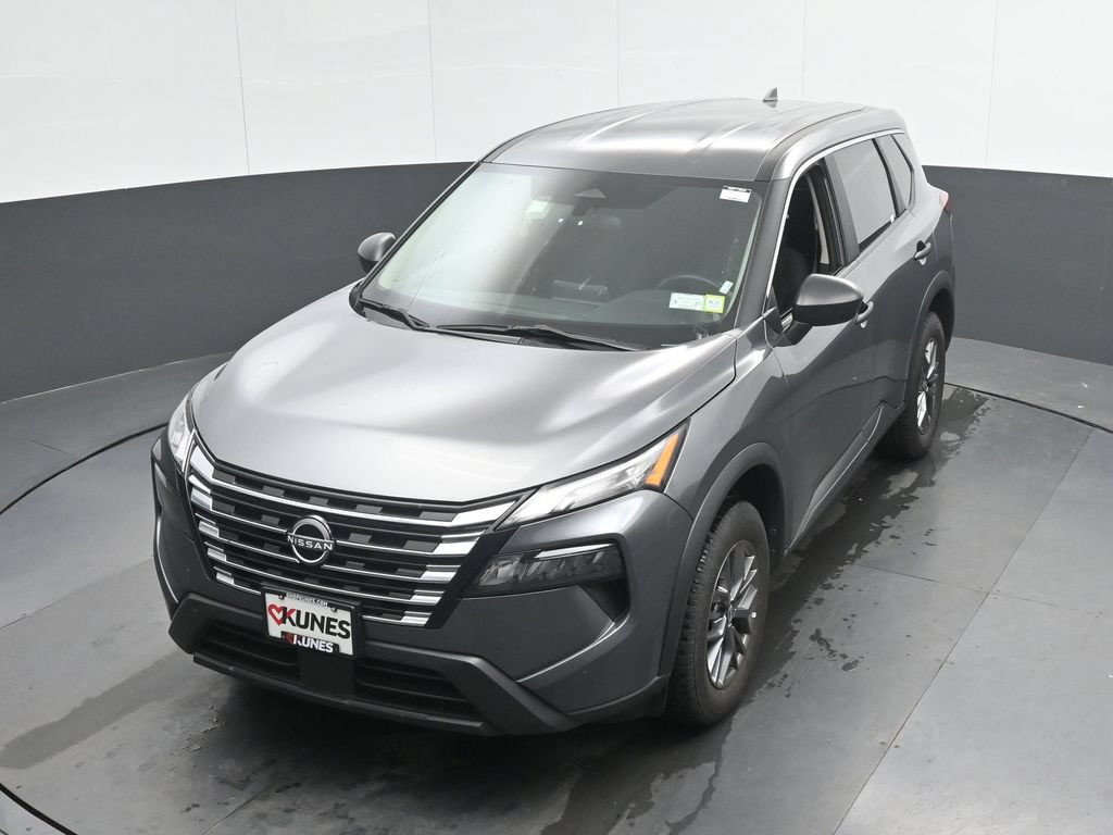 Used 2024 Nissan Rogue S AWD/4WD image 35