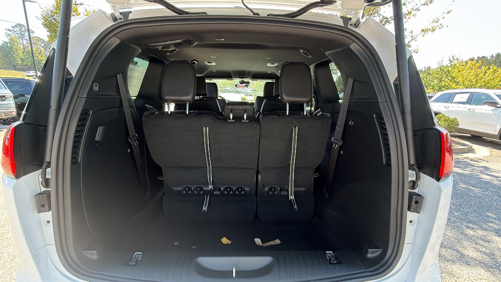 New 2027 Chrysler Pacifica LX FWD image 13