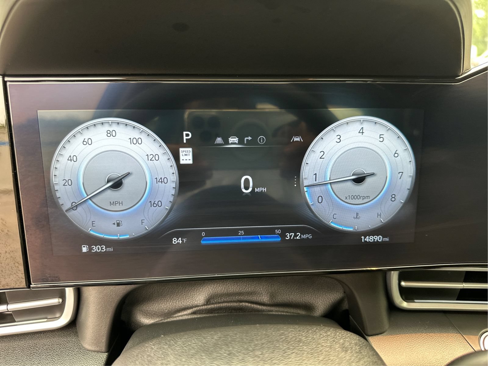 Certified 2024 Hyundai Elantra SEL FWD image 17