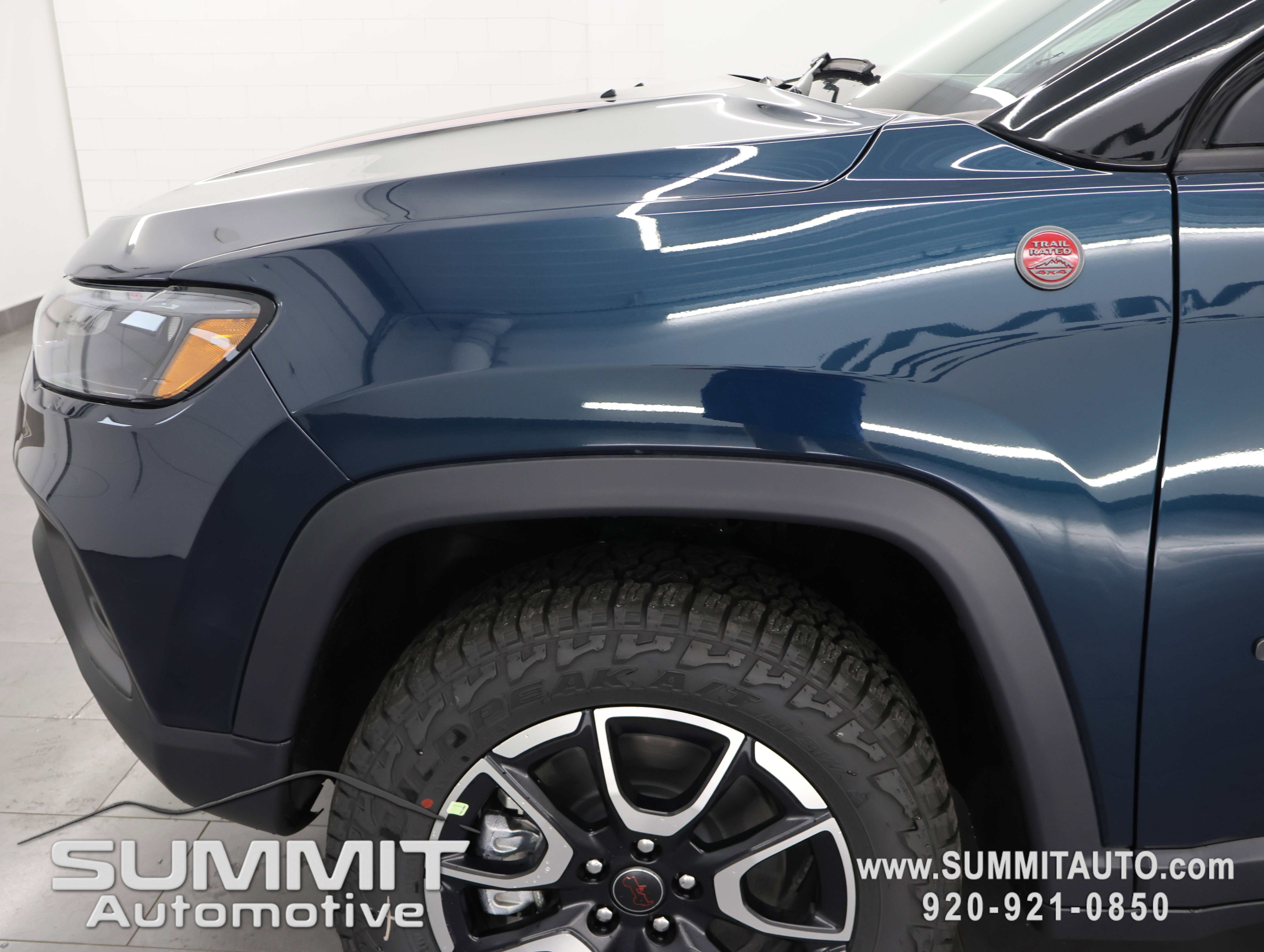 New 2026 Jeep Compass Trailhawk w/ Sun, Sound & Navigation Group image 33