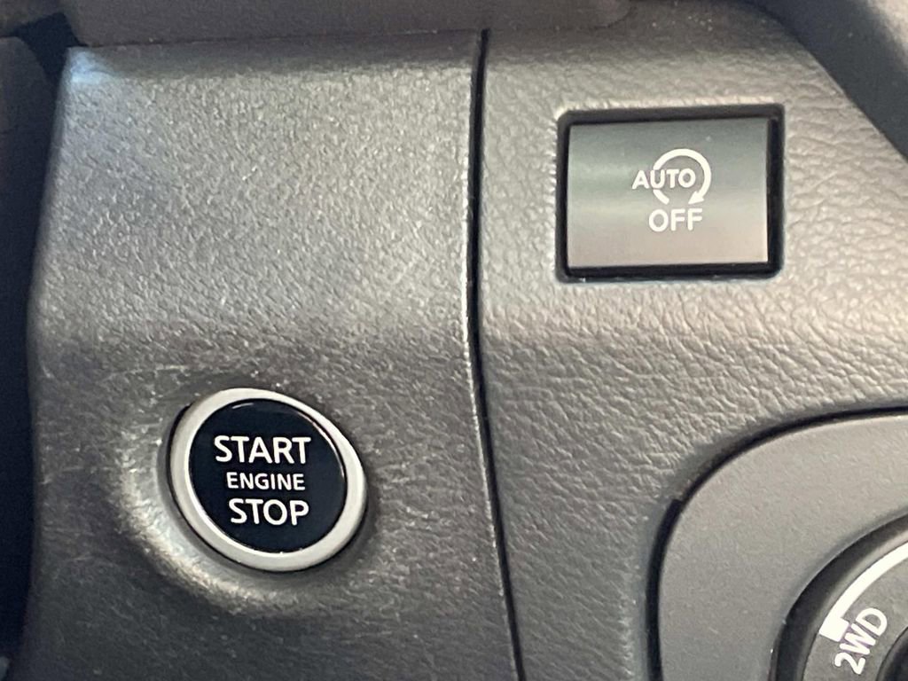 Used 2025 Nissan Frontier PRO-4X w/ Pro Premium Package image 27