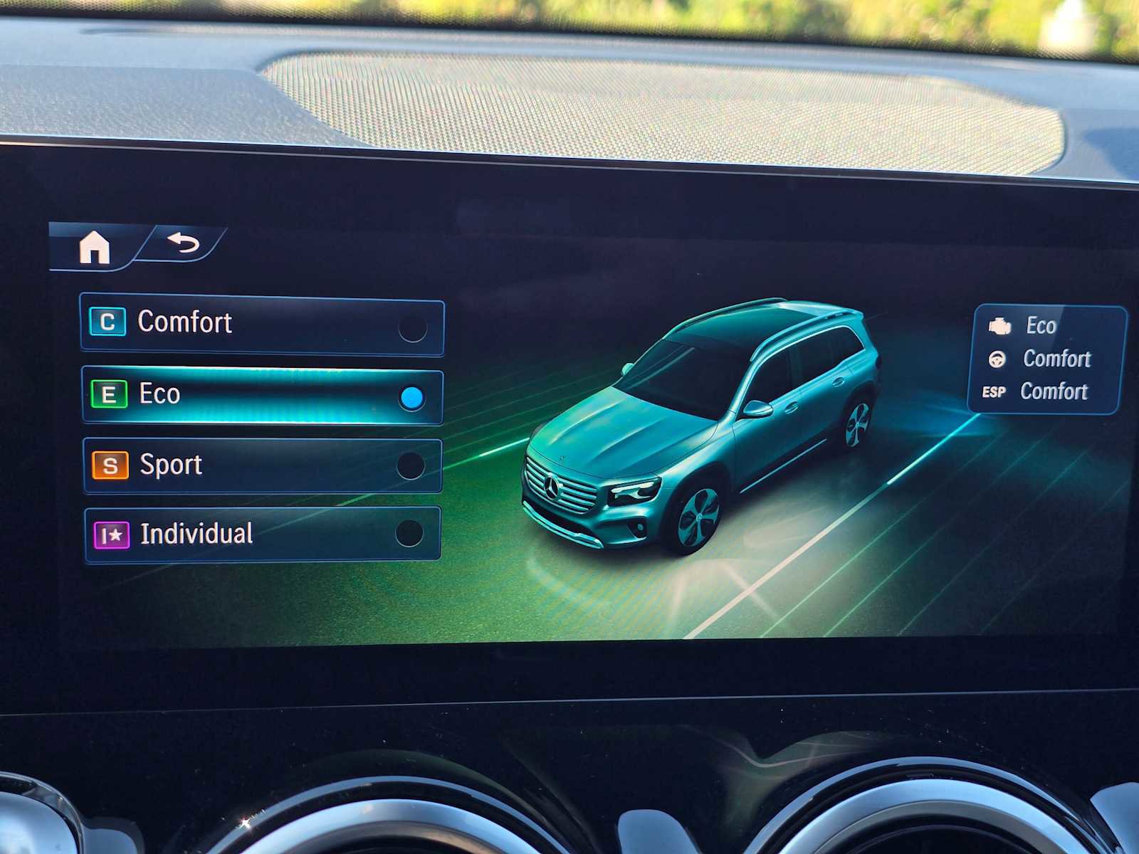 Used 2026 Mercedes-Benz GLB 250 image 31