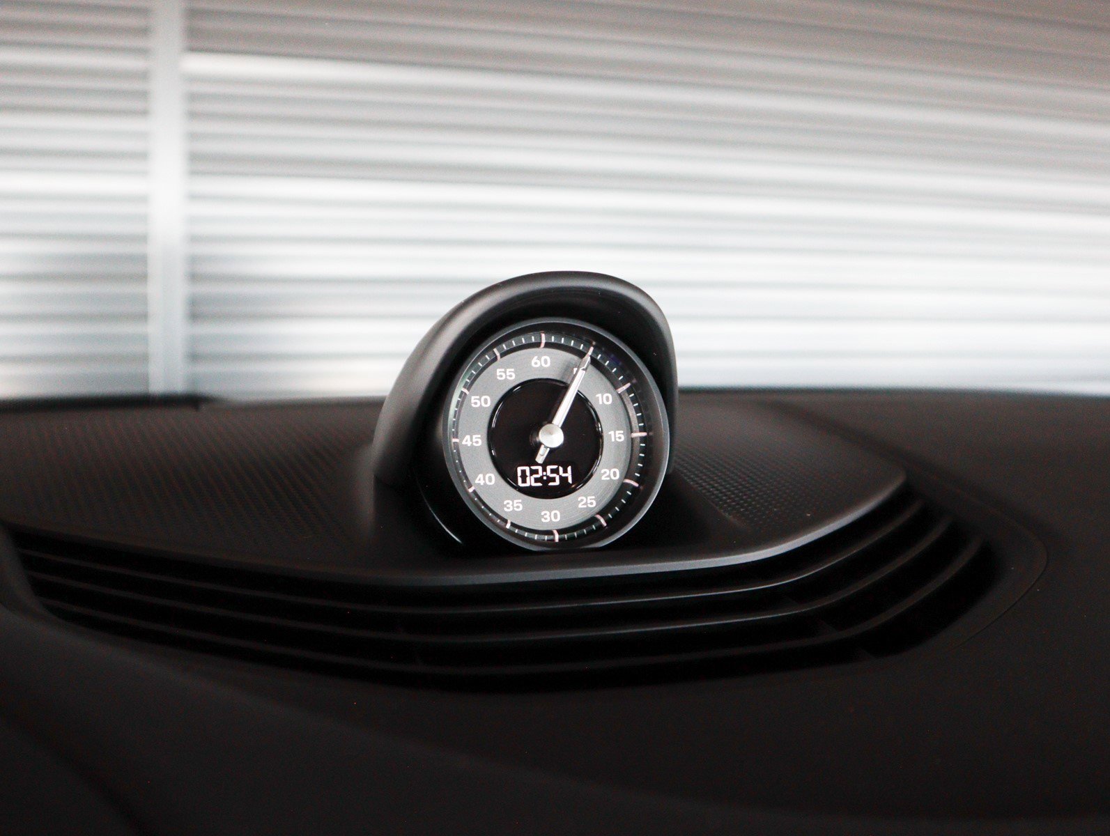 New 2026 Porsche Taycan 4S image 25