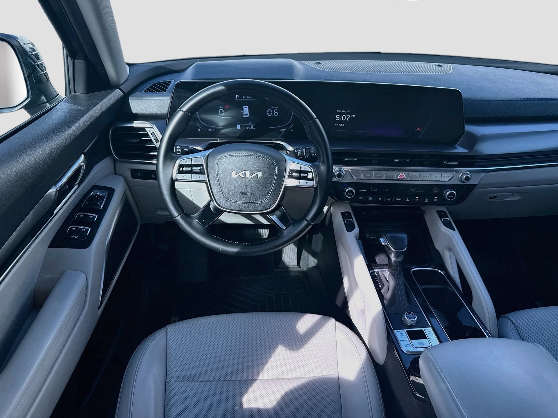 Used 2024 Kia Telluride S w/ S Sunroof Package FWD image 17