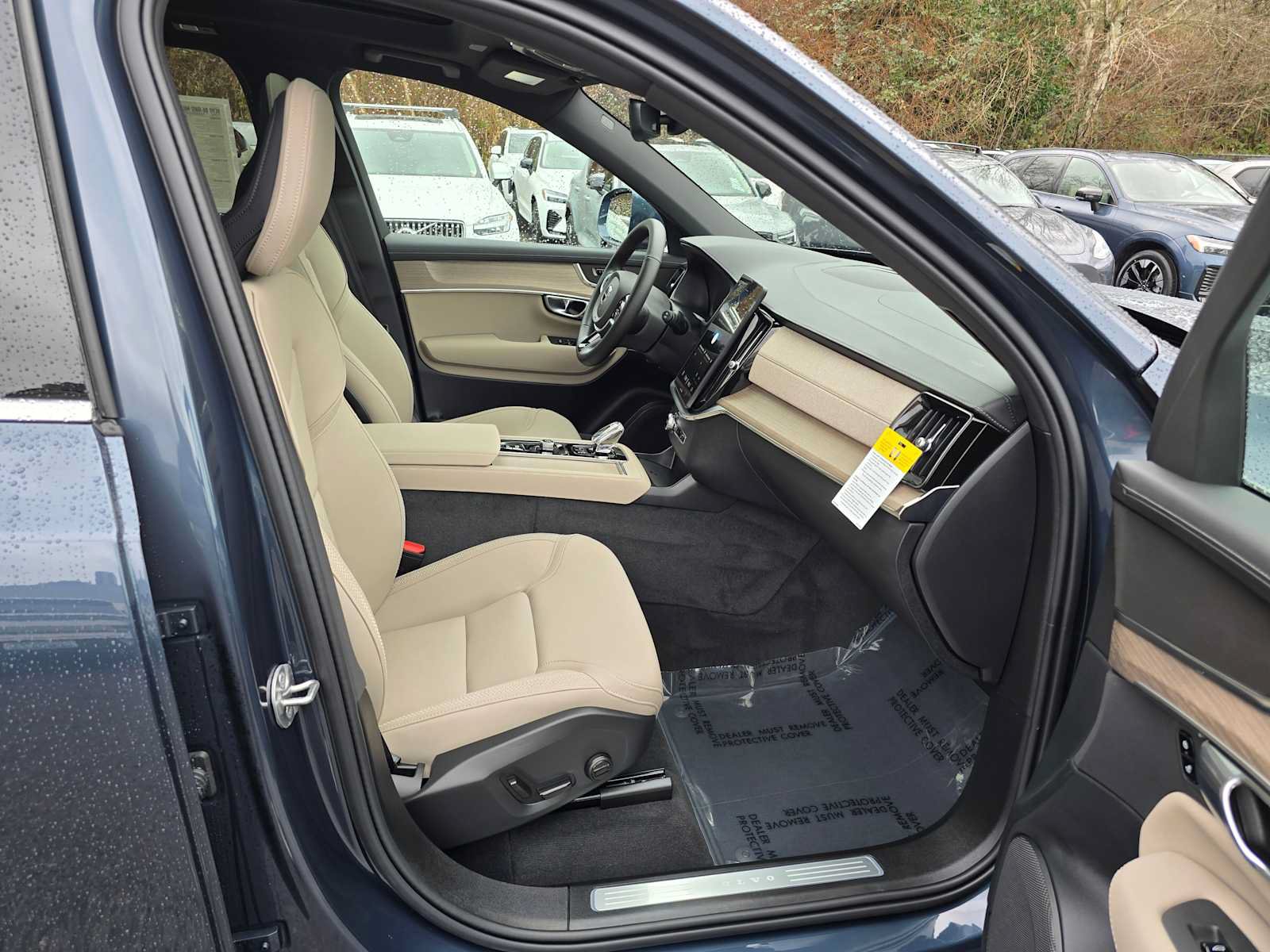 New 2026 Volvo XC90 B6 Core AWD/4WD image 11